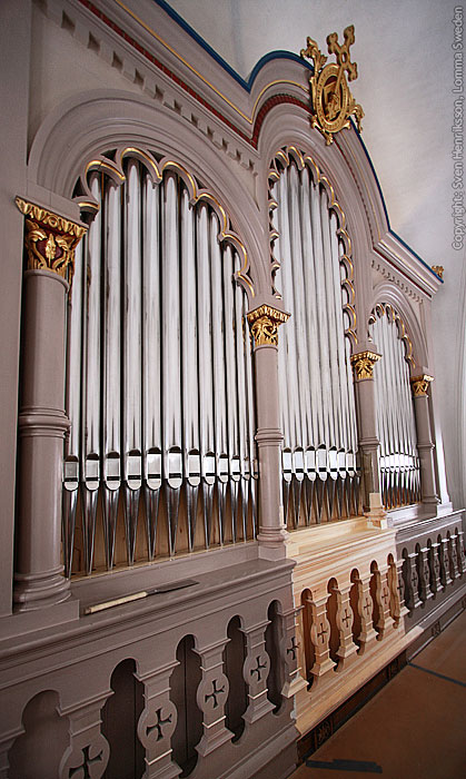 Lite data om bilden:
Plats: Lomma kyrka, orgelinvigning
Datum: 2010-02-06
Utrustning: Canon EOS 40D + EF-S 10-22
Lomma kyrka, orgelinvigning