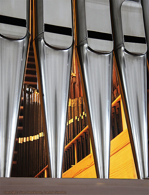 Lite data om bilden:
Plats: Lomma kyrka, orgelinvigning
Datum: 2010-02-06
Utrustning: Canon EOS 5D Mk II + EF 24-105mm f4
Lomma kyrka, orgelinvigning