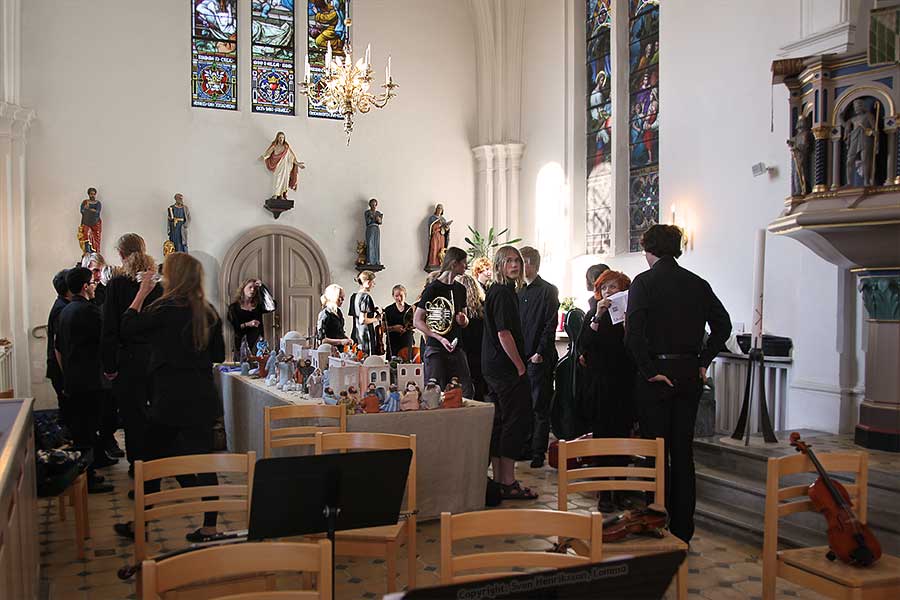 Lite data om bilden:
Plats: Lomma kyrka
Datum: 2009-04-25
Utrustning: Canon EOS 5D + EF 24-105
Lomma kyrka