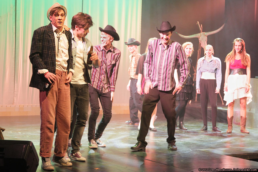 Footloose musical Lars-Erik Larssongymnasiet LEL Foto: Sven Henriksson, minnesbild.com