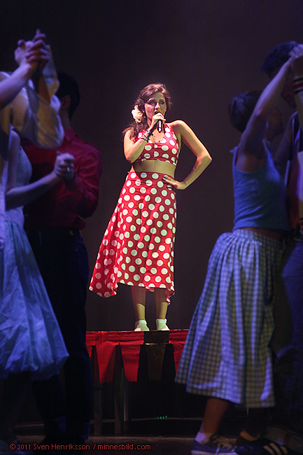 Sara Kenari som Cha-Cha i musikalen Grease